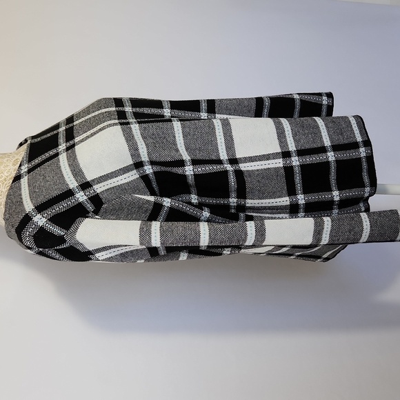 J Jill Black White Plaid Buffalo Check Cozy Knit Long Sleeve Pullover Sweater M - Picture 9 of 16